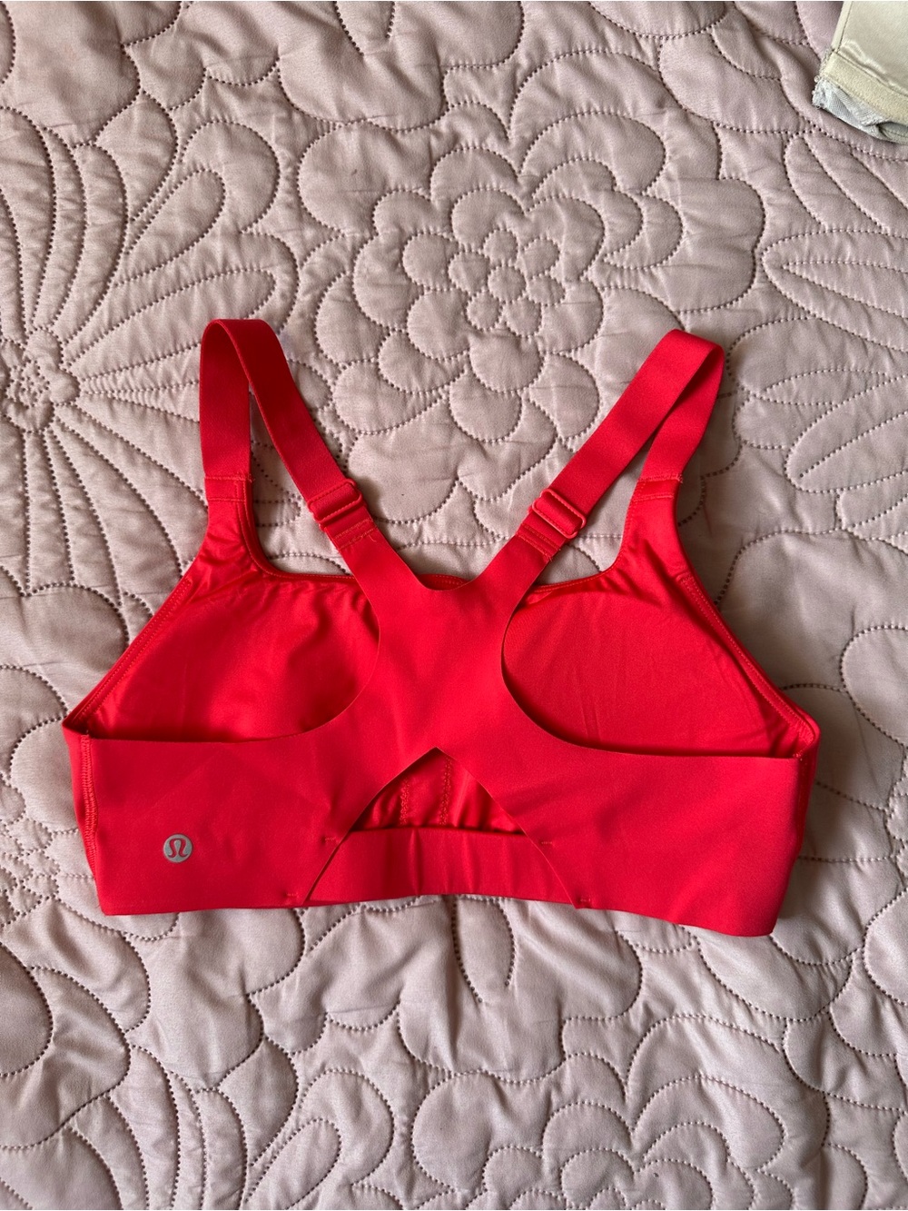Lululemon Women’s Red Sports Bra Medium Support